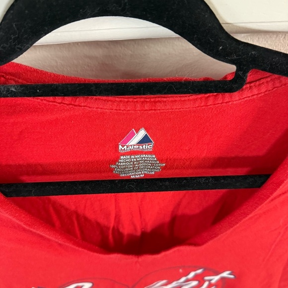 Majestic STL Cardinal Baseball Women's Red Caught Looking Tee V Neck - Picture 2 of 9